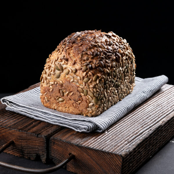 Seeded Sourdough Sandwich Bread | Πολύσπορο προζυμένιο ψωμί σε φόρμα.